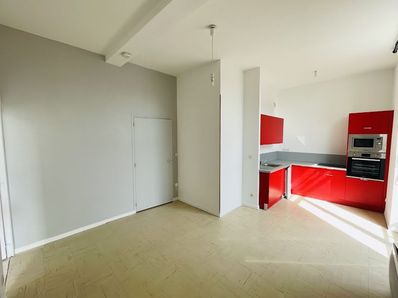 Location  appartement 2 pièces 44.33 m² à Amiens (80000), 645 €