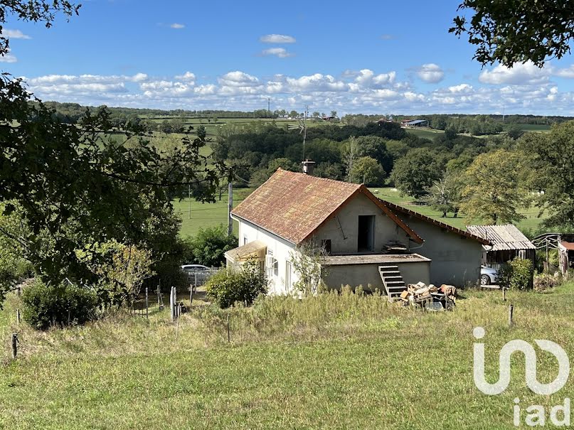 Vente maison 4 pièces 92 m² à Molinet (03510), 60 000 €