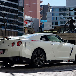 NISSAN GT-R R35