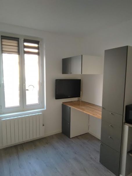 Location  appartement 1 pièce 17 m² à Le Havre (76600), 305 €