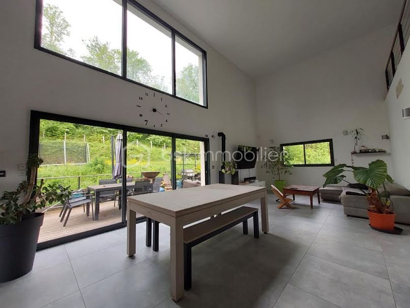 Vente maison 6 pièces 230 m² à Ludesse (63320), 380 000 €