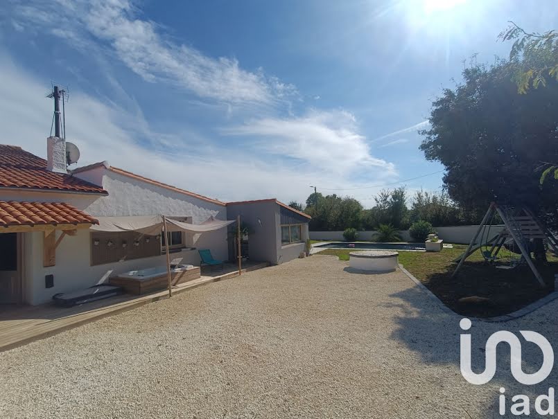 Vente maison 5 pièces 142 m² à Niort (79000), 299 000 €