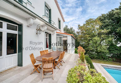 Maison avec piscine en bord de mer 2