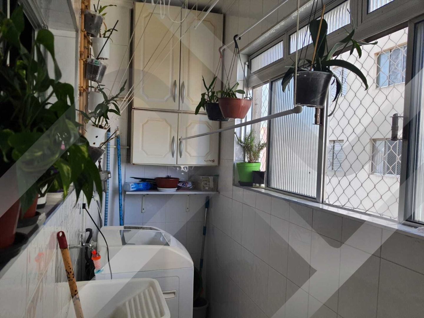 Apartamento - Condomínio Uirapuru