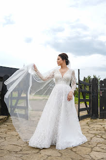 Wedding photographer Cristina Melenciuc (cristinamelenciu). Photo of 16 June 2023