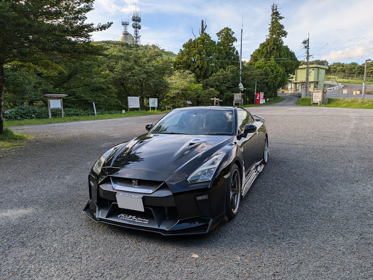 NISSAN GT-Rのteam kuhl's・ブラック企業の社畜・ドライブ・背振山に関するカスタム事例の投稿画像1枚目