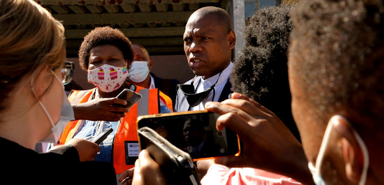 MEC Sindiswa Gomba and health minister Zweli Mkhize at a press briefing in Port Elizabeth.