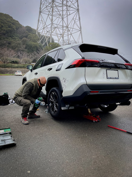 RAV4の斜め45度後方の美学・workwheels・WORK CRAG T-GRAVICII・TEAMトムジェリRAV4分隊・あおきちさんに関するカスタム事例の投稿画像4枚目