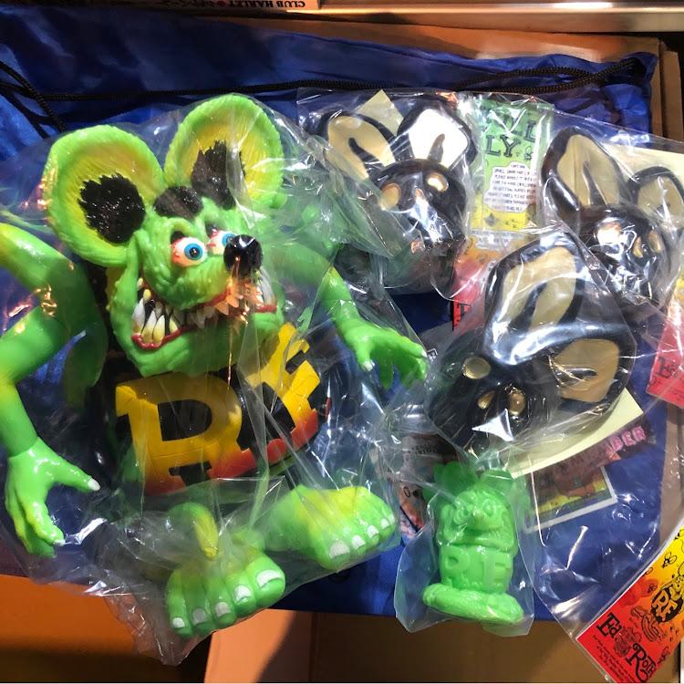 のびちゃんさんが投稿したBlackBook Toy・MxMxM・Asura Rat Fink・Skull Fly・ラットフィンクに関するカスタム事例の投稿画像1枚目