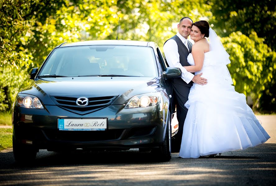 Fotógrafo de casamento János Bosnyák (bosnyakjanos). Foto de 3 de março 2019