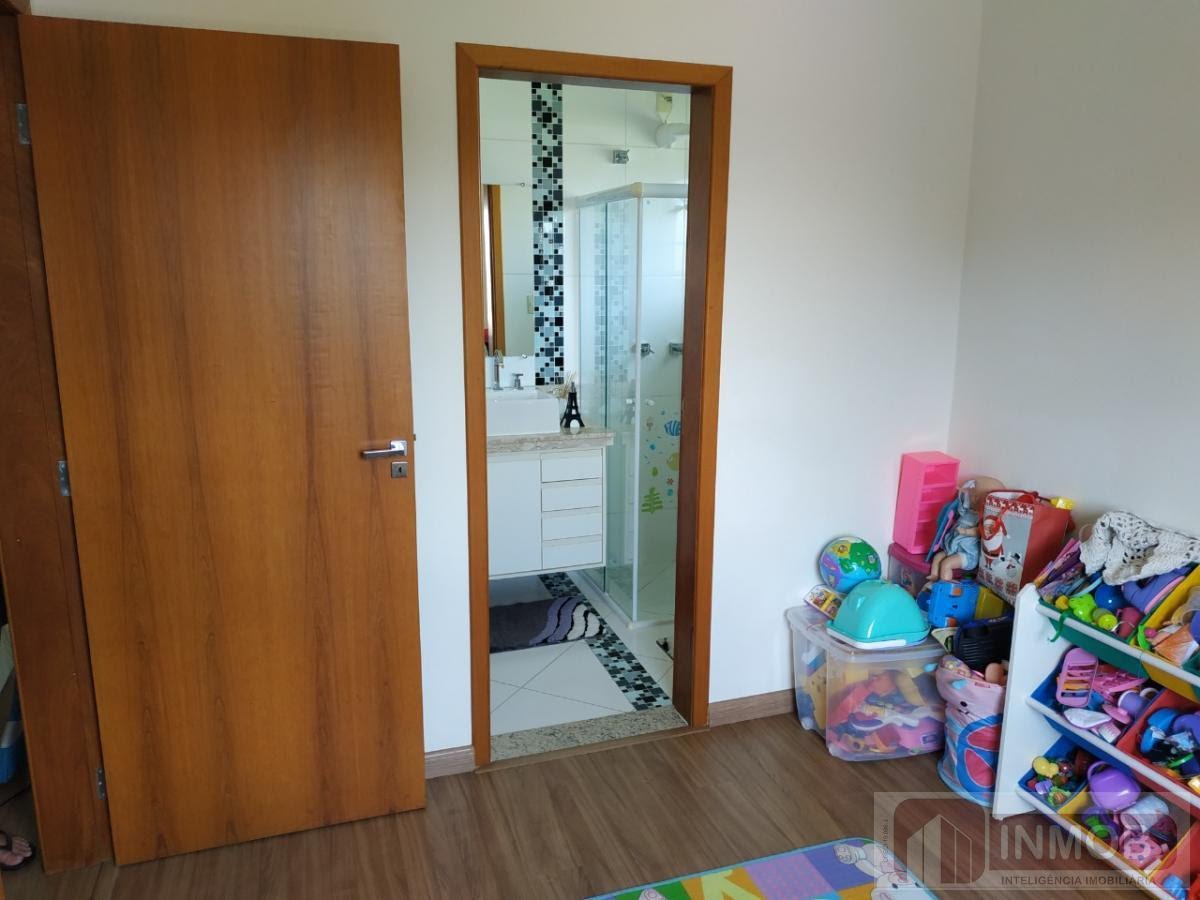 Casa de Condomínio à venda com 4 quartos, 250m² - Foto 15