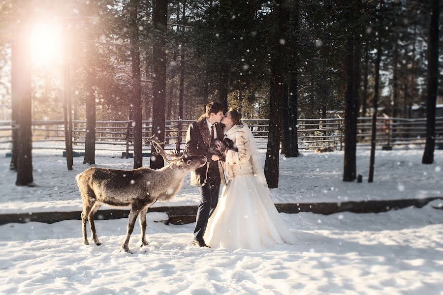 Fotógrafo de casamento Vlad Saverchenko (saverchenko). Foto de 10 de novembro 2016