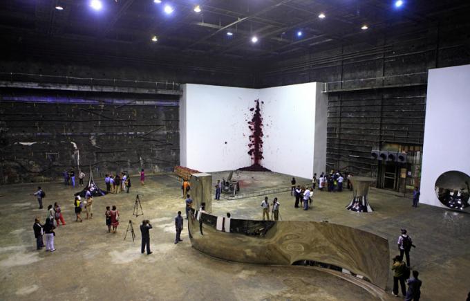 Anish Kapoor, Delhi, Mumbai defies the straitjacket of nationality, the latitude resulting in works that tease cultural milieux