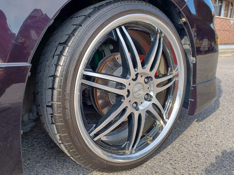 ヴォクシーのworkwheels・WORK VARIANZA T1S・年末年始の出来事・洗車・1月もよろしくお願いしますに関するカスタム事例の投稿画像6枚目