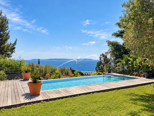 Seaside villa with terrace 4
