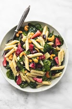 Strawberry Spinach Pasta Salad with Orange Poppy Seed Dressing was pinched from <a href="http://www.lecremedelacrumb.com/strawberry-spinach-pasta-salad-orange-poppy-seed-dressing/" target="_blank">www.lecremedelacrumb.com.</a>