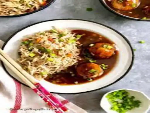 Veg Manchurian With Fried Rice/Noodles