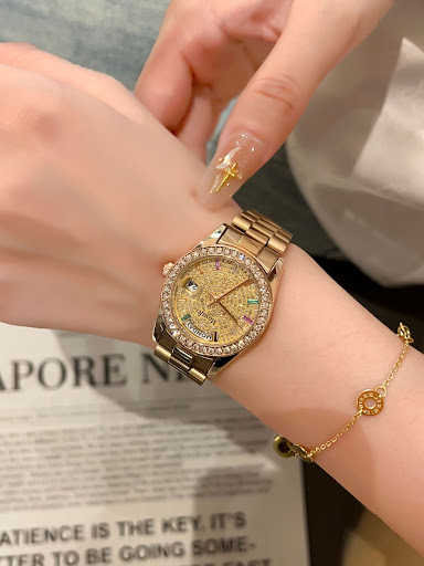 Title 4, Womens Fashion Waterproof Quartz Steel Watch