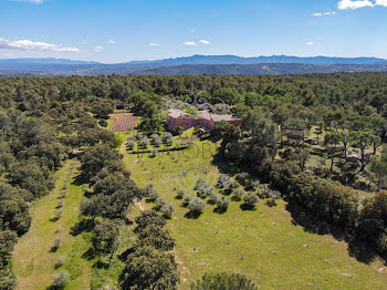 propriété à Aix-en-Provence (13)