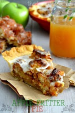 Apple Fritter Pie {Apple Fritter Week!!} was pinched from <a href="http://thedomesticrebel.com/2014/10/21/apple-fritter-pie-apple-fritter-week/" target="_blank">thedomesticrebel.com.</a>