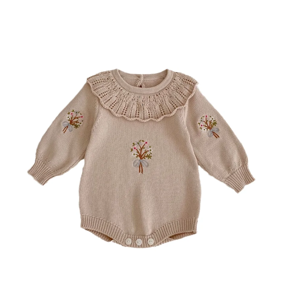 Barboteuse bébé tricotée à manches longues avec col lotus pour fille, parfaite pour nouveau-nés, douce et confortable au quotidien.