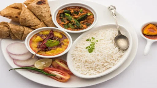 Dal Tadka Fry With 5 Butter Roti With Salad