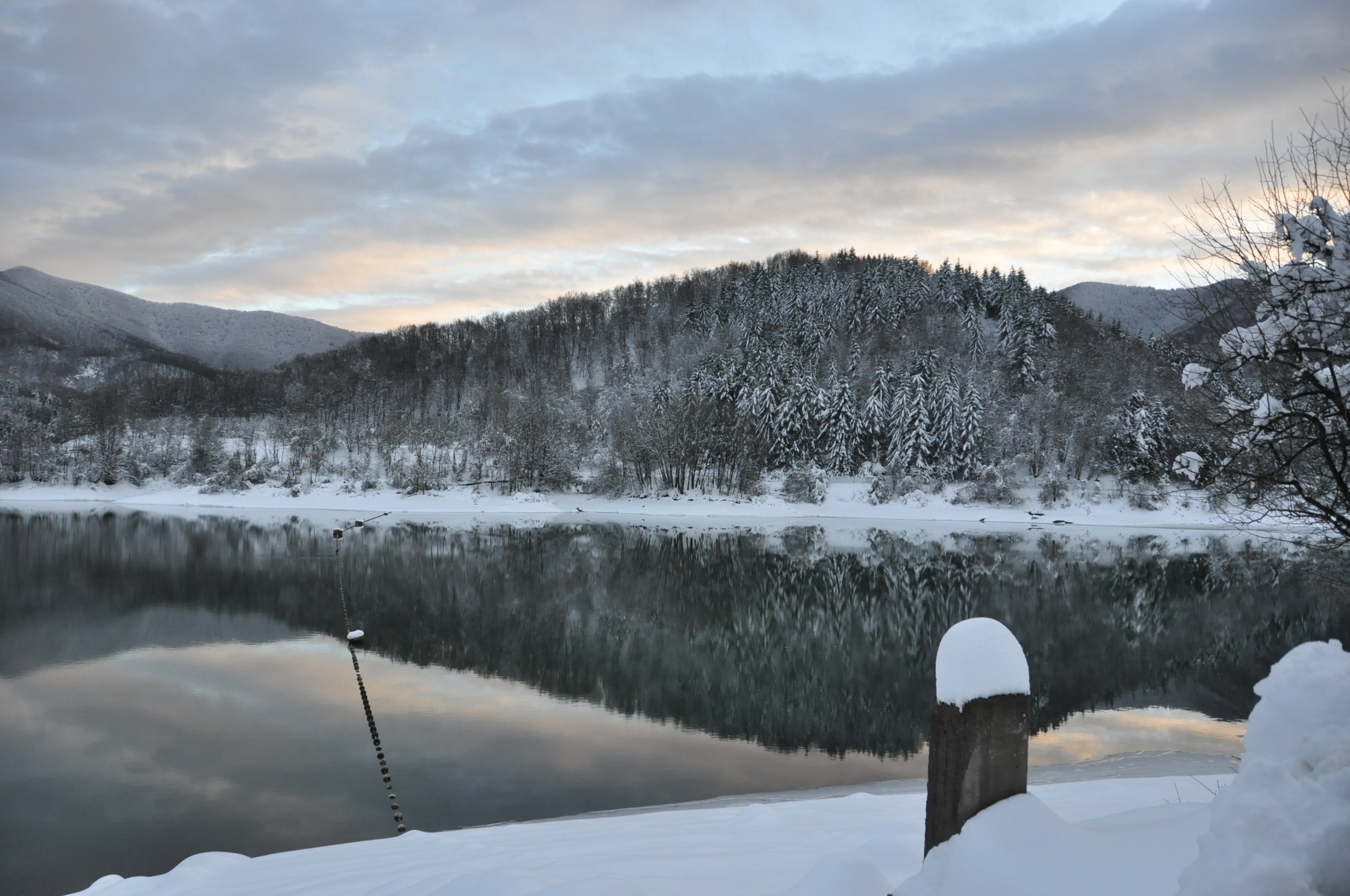 Lago Brasimone al tramonto. di Monica_Saba