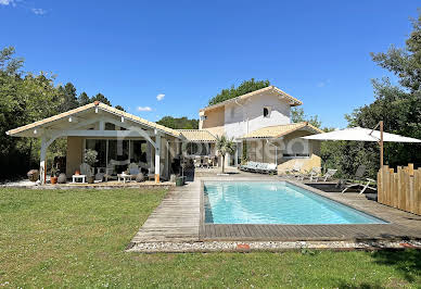 Maison avec piscine et terrasse 18