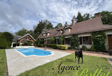 Propriété avec piscine et jardin 2