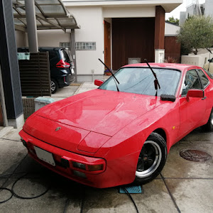 944