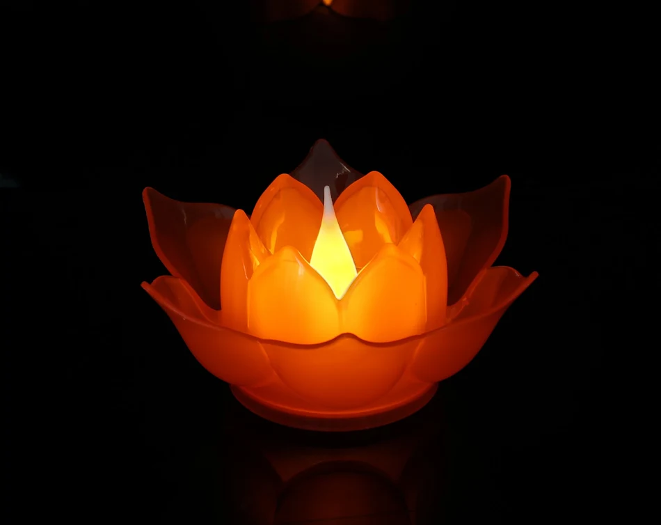 Elektronische Große Lotusblume aus Kunststoff mit Batterie Beleuchtung Dekorieren Sie Ihr Zuhause einfach und stimmungsvoll mit dieser LED-Leuchte.