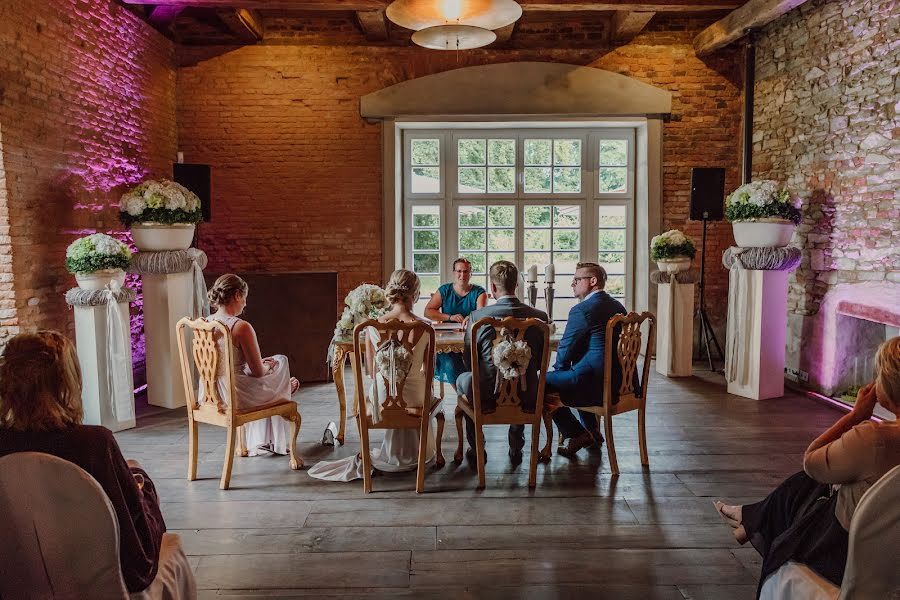 Fotografo di matrimoni Nadine Lotze (lumoid). Foto del 30 marzo 2022