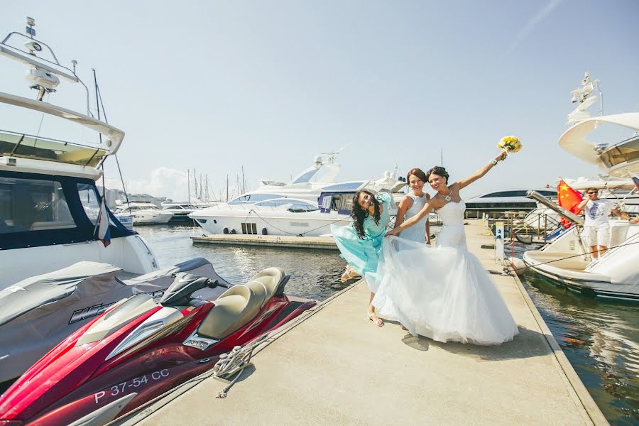 Fotografo di matrimoni Yuliya Smolyar (bjjjork). Foto del 3 marzo 2015