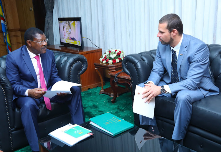 Speaker of the National Assembly Moses Wetang’ula and Hungarian ambassador to Kenya Zsolt Meszaros at Parliament Buildings on November 16