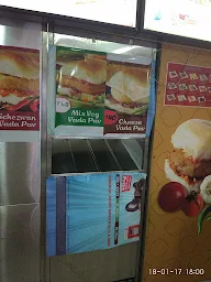 Goli Vada Pav No. 1 photo 2