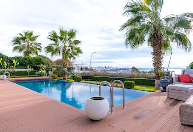 House with pool and terrace 3