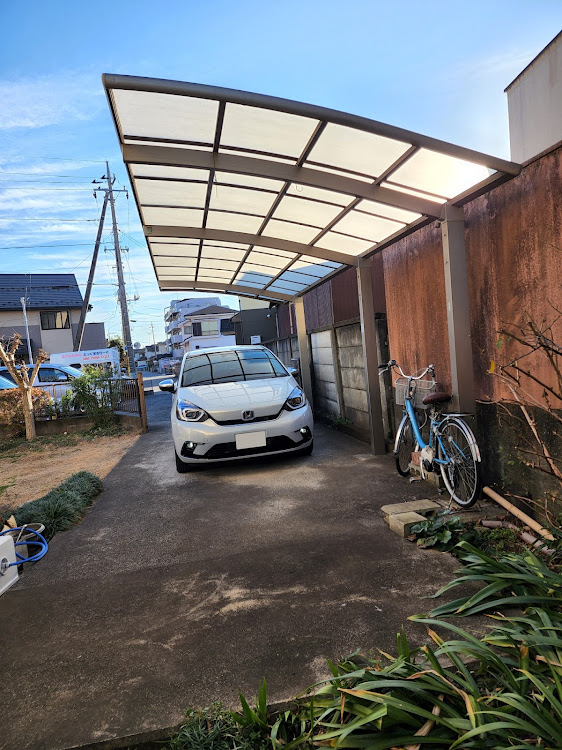 フィットの自宅の駐車場・ロジプレイスD川越に関するカスタム事例の投稿画像1枚目