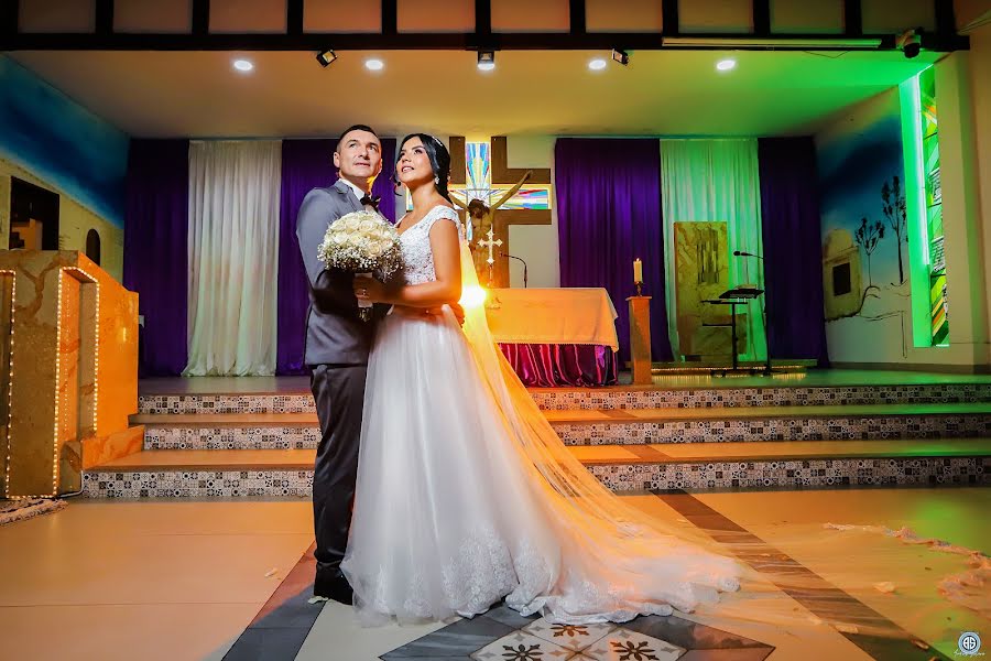 Fotografo di matrimoni Uriel Andres Solano Sanchez (andressolano90). Foto del 30 marzo