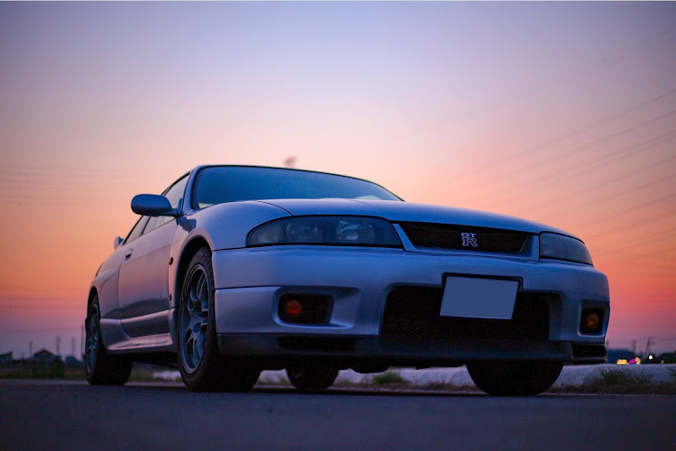 スカイライン GT-Rの一眼レフ・夕焼け・スカイライン・スカイラインGT-Rに関するカスタム事例の投稿画像1枚目