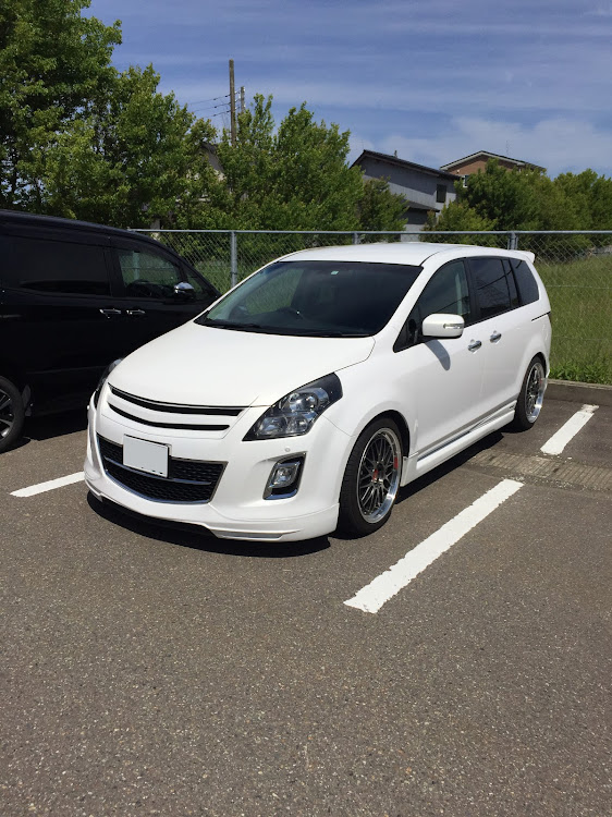 MPVの投稿リレー・ホイール・BBS・寝かせず立たせる・え、勃たない！？wに関するカスタム事例の投稿画像1枚目