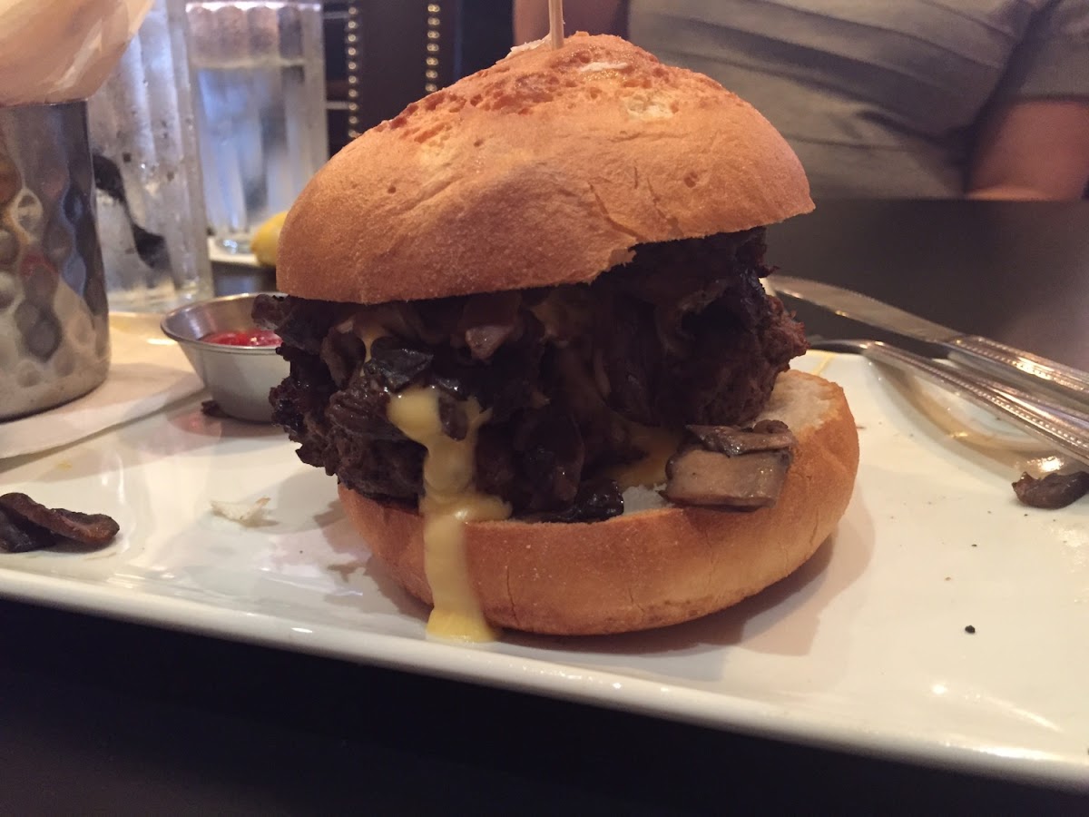 Philly cheesesteak burger