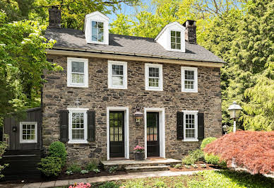 House with pool and garden 7