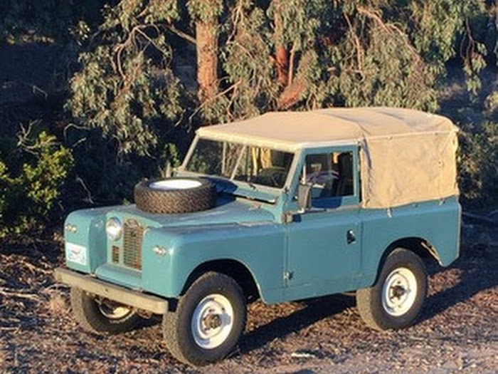 Picture of 1968 Land Rover with Safari Top