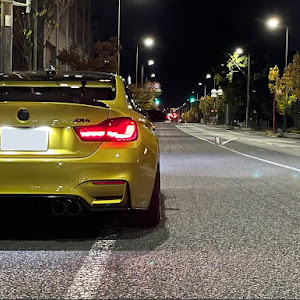 M4 クーペ F82