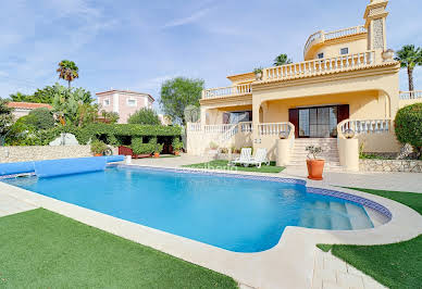 House with pool 9