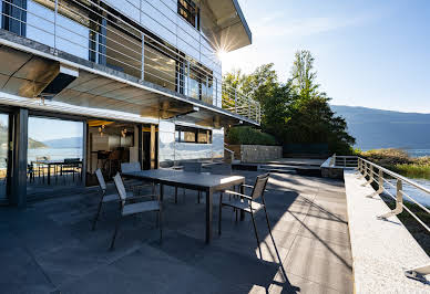 Maison avec terrasse 1