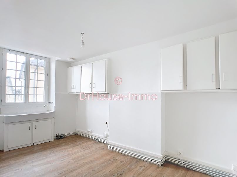 Location  appartement 3 pièces 75 m² à Perigueux (24000), 580 €