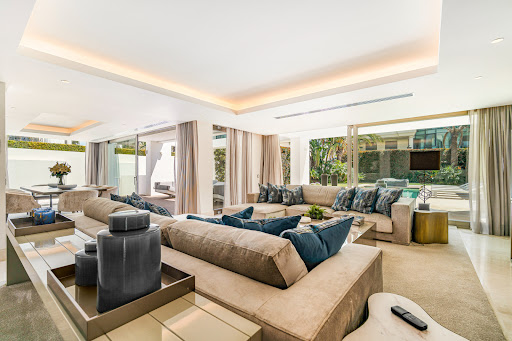Villa avec piscine et terrasse 3