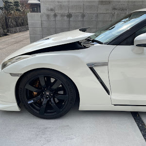 NISSAN GT-R R35