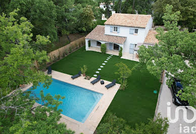 House with pool and terrace 12